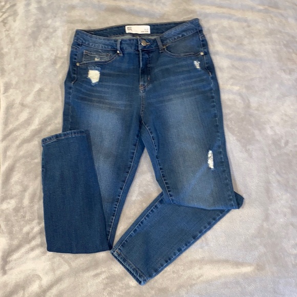 RSQ Jeans. Miami Jeggings size 9/w29 - Picture 1 of 7